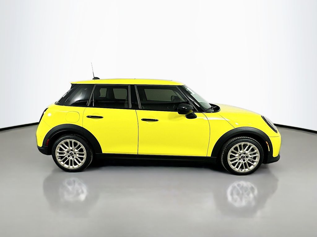 2025 Mini Countryman Hardtop 4 Door Signature photo 4