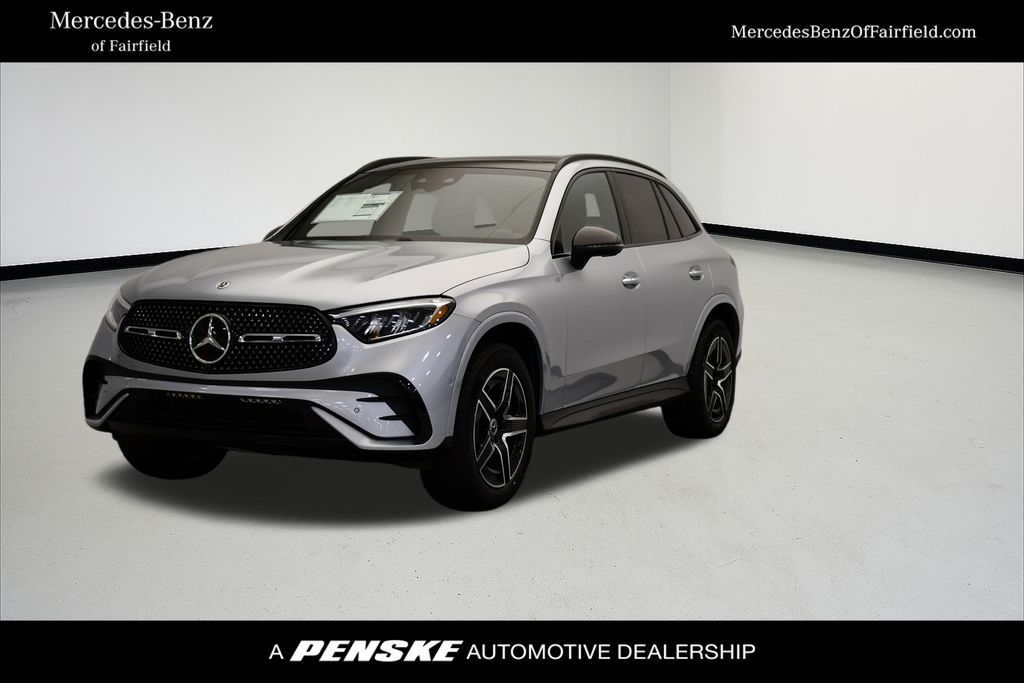 2026 Mercedes-Benz GLC Base's photo