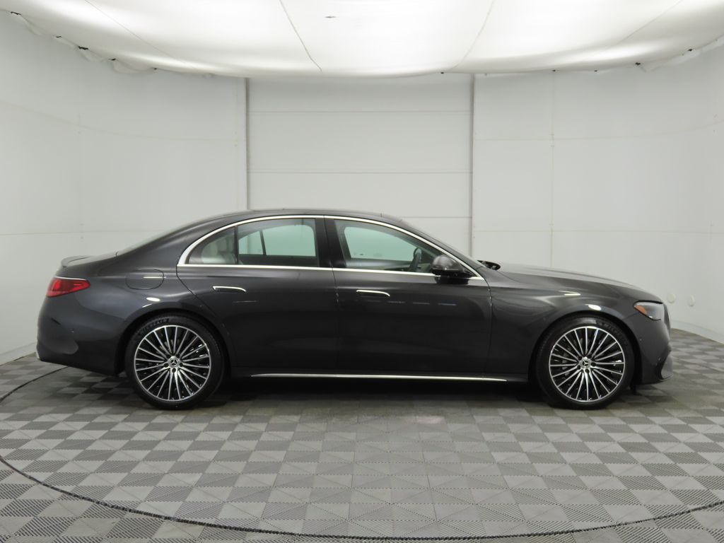 2026 Mercedes Benz E 350 4MATIC photo 4