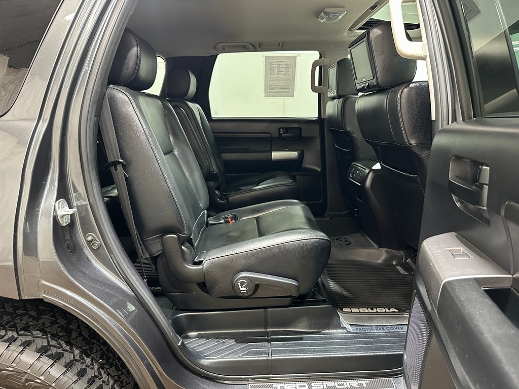 2019 Toyota Sequoia SR5 photo 34