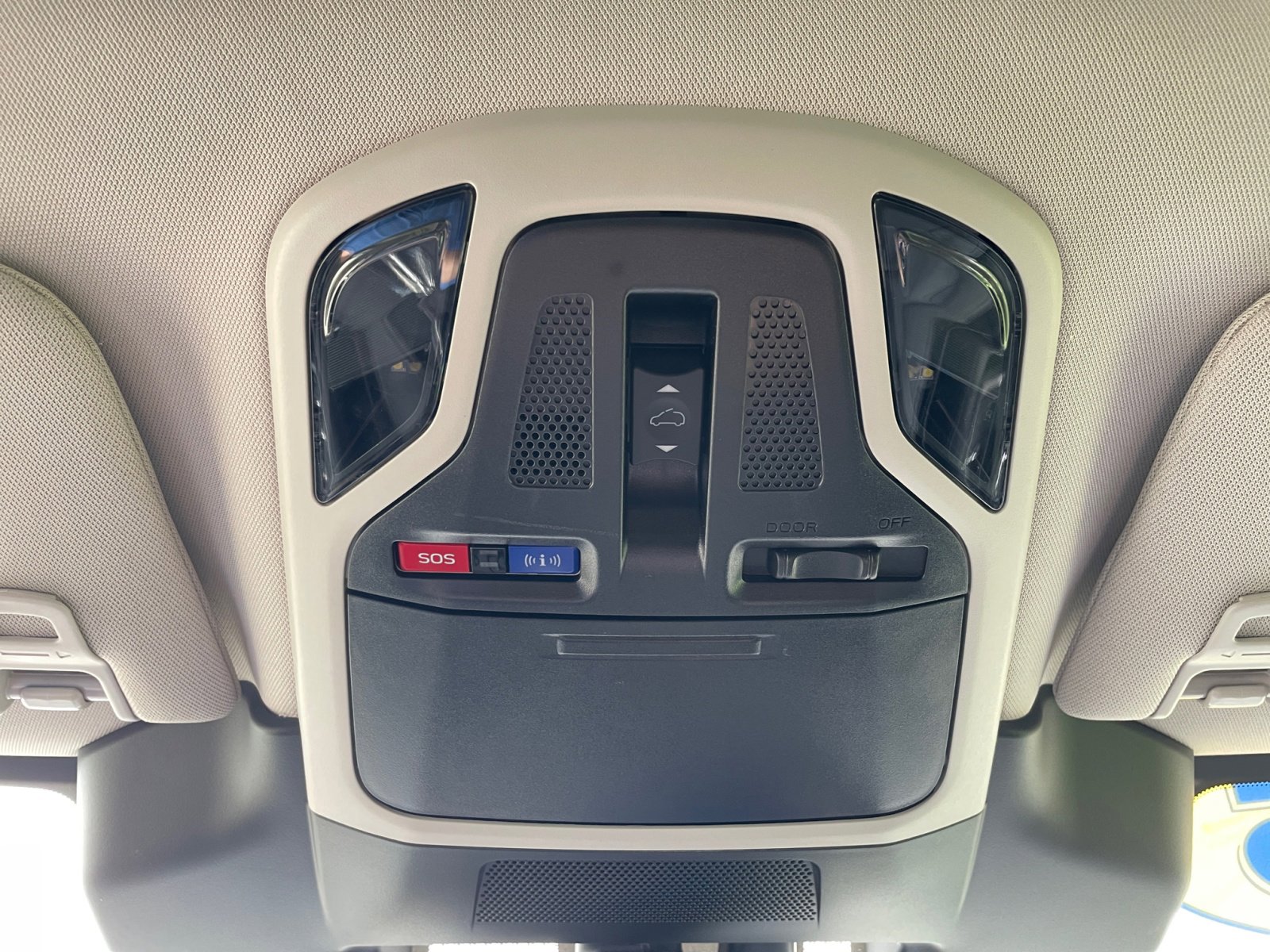 2025 Subaru Outback Touring XT photo 26