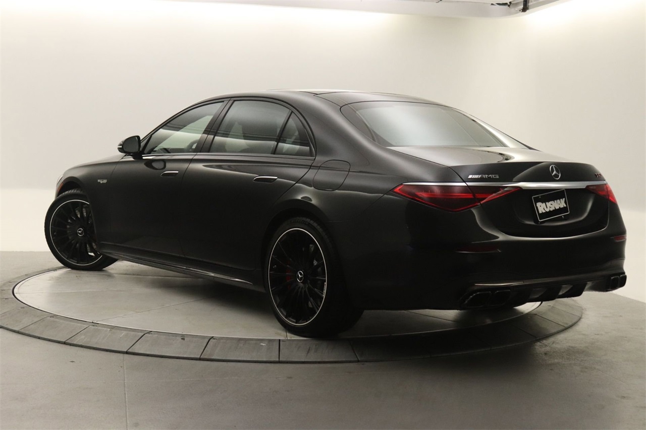 2025 Mercedes Benz S 63 e AMG photo 2