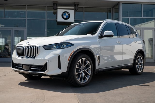 2026 BMW X5 40i's photo