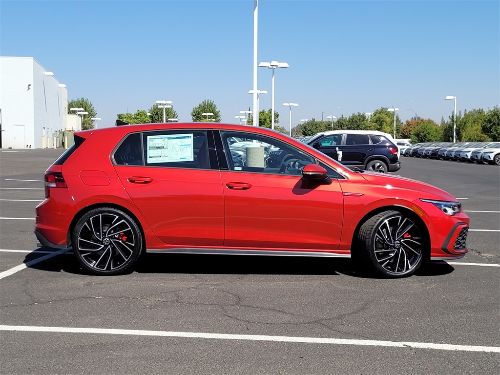2024 Volkswagen Golf GTI Autobahn photo 4
