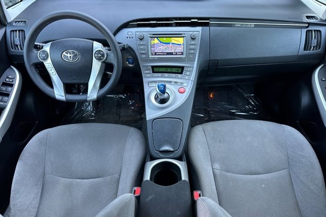 2015 Toyota Prius Three photo 13