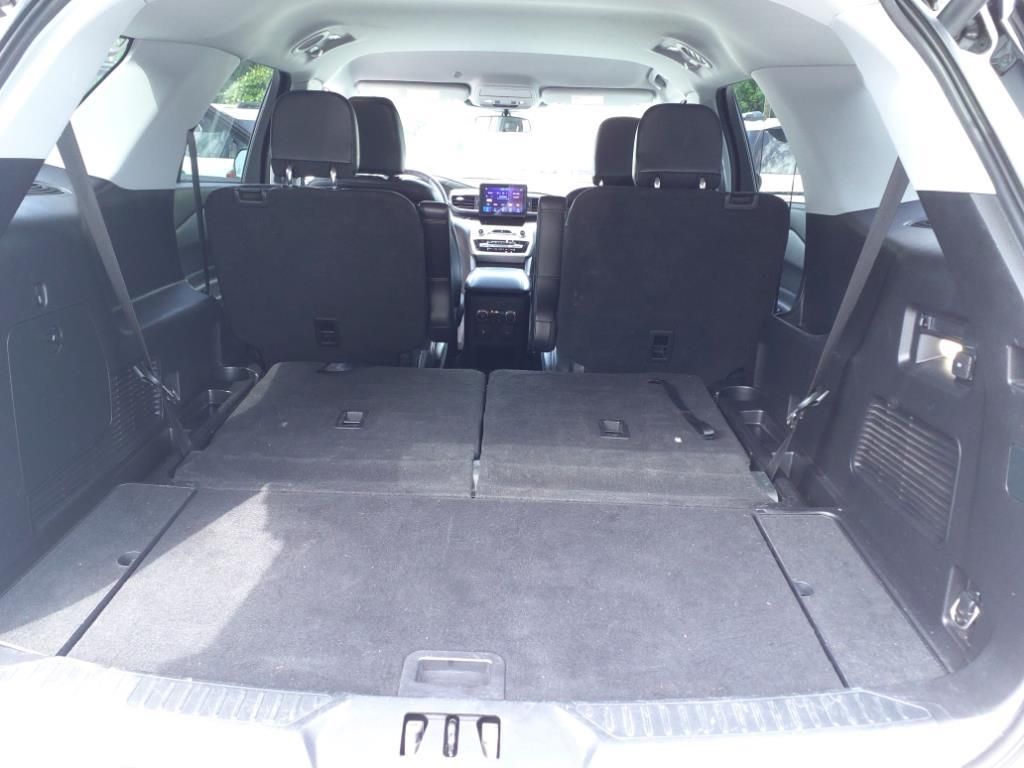 2020 Ford Explorer XLT photo 11
