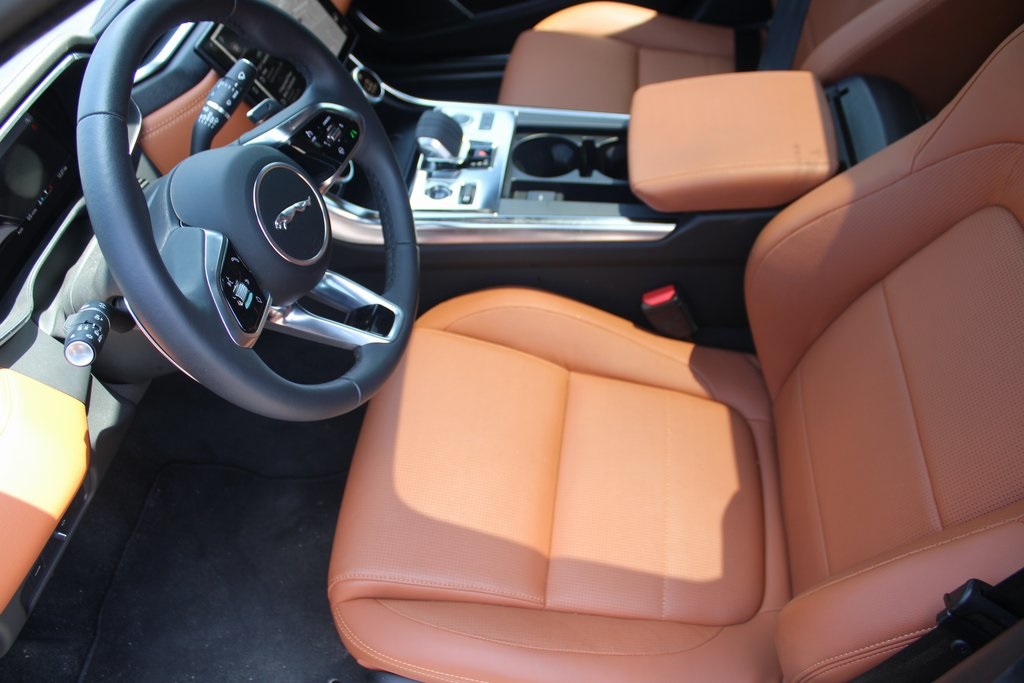 2024 Jaguar XF R-Dynamic AWD photo 2