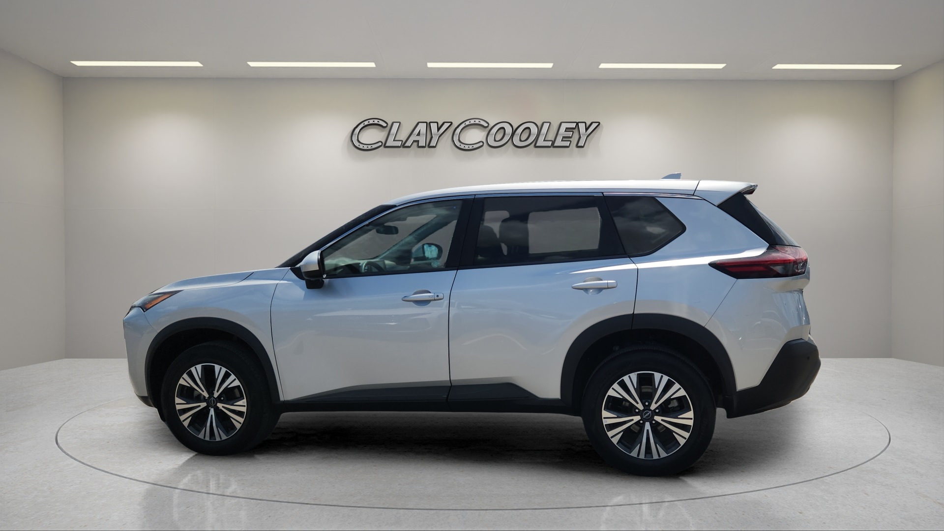 2023 Nissan Rogue SV photo 5