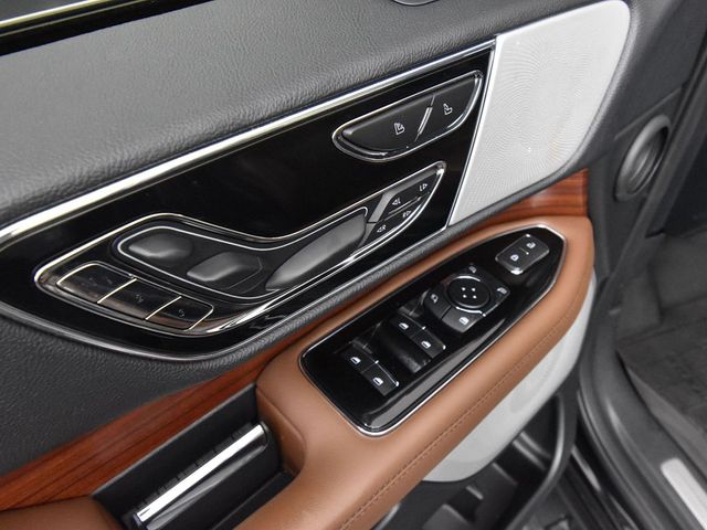 2024 Lincoln Navigator Reserve Luxury Monochromatic photo 14