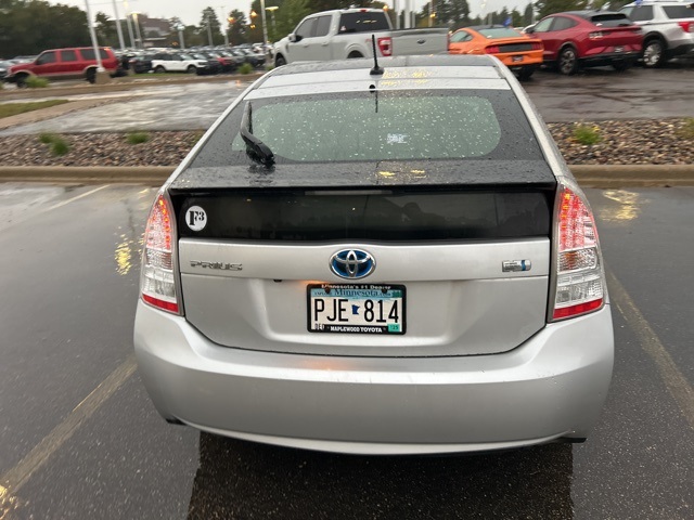 2010 Toyota Prius Three photo 3