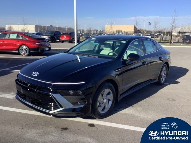 2025 Hyundai Sonata SE's photo