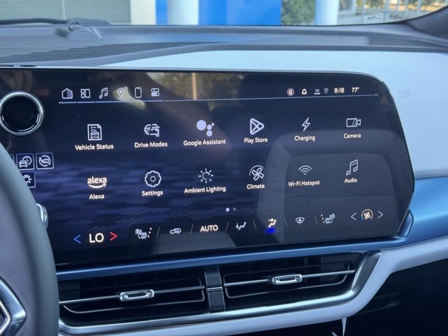 2025 Chevrolet Equinox EV 1LT photo 18