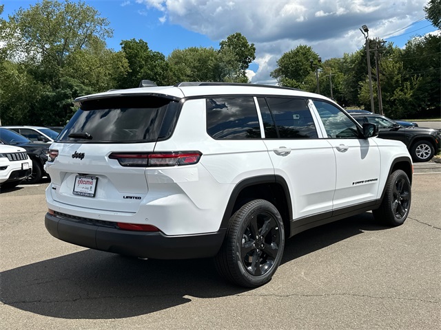 2025 Jeep Grand Cherokee Limited photo 3