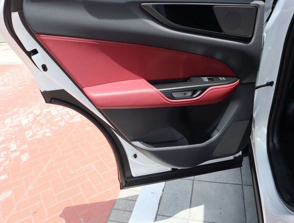 2025 Lexus NX 350 photo 21
