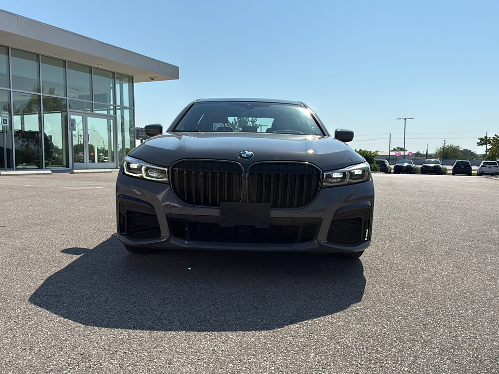2022 Bmw 740i photo 2