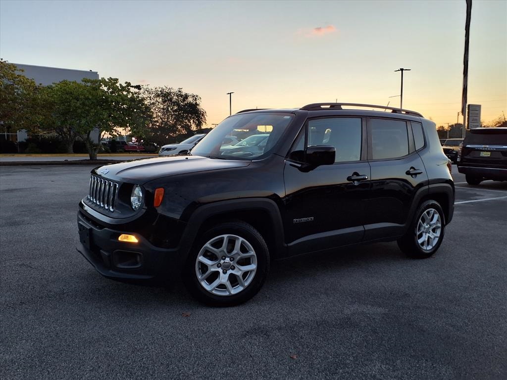 2017 Jeep Renegade Latitude North Edition photo 2