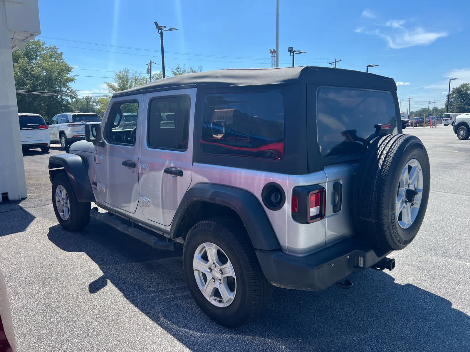 2022 Jeep Wrangler Unlimited Sport S photo 4