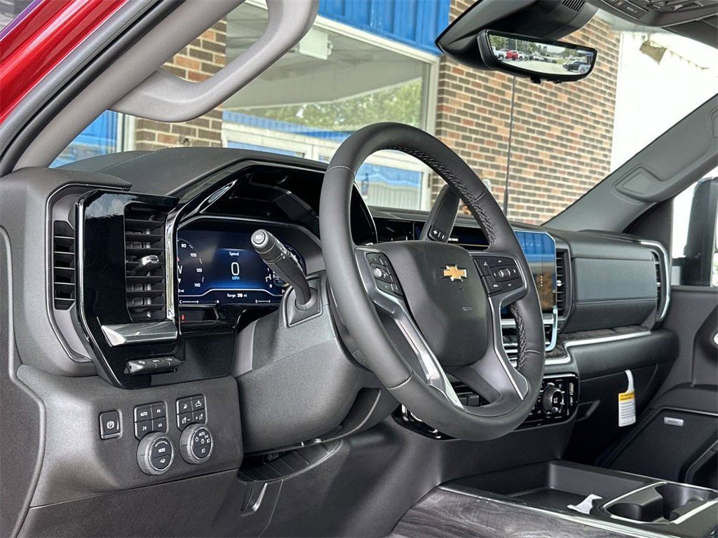 2025 Chevrolet Silverado 2500HD LTZ photo 10