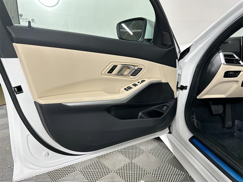 2025 Bmw 330i xDrive photo 21