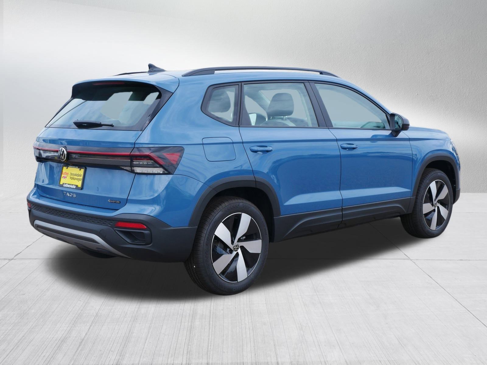 2025 Volkswagen Taos S photo 3