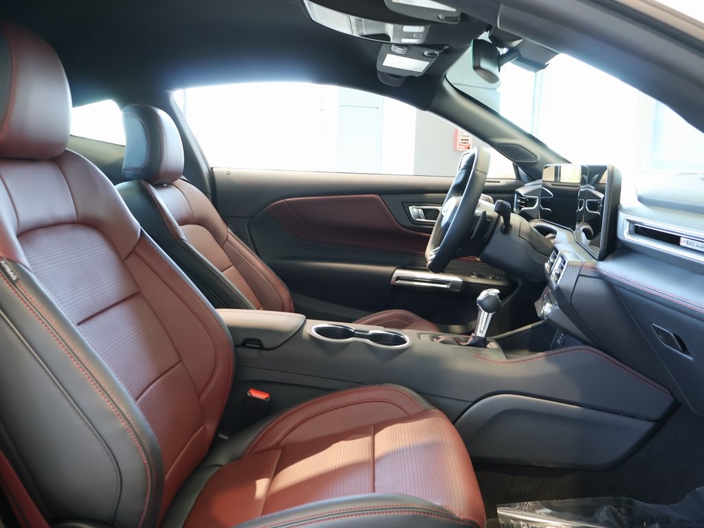 2025 Ford Mustang GT Premium photo 9