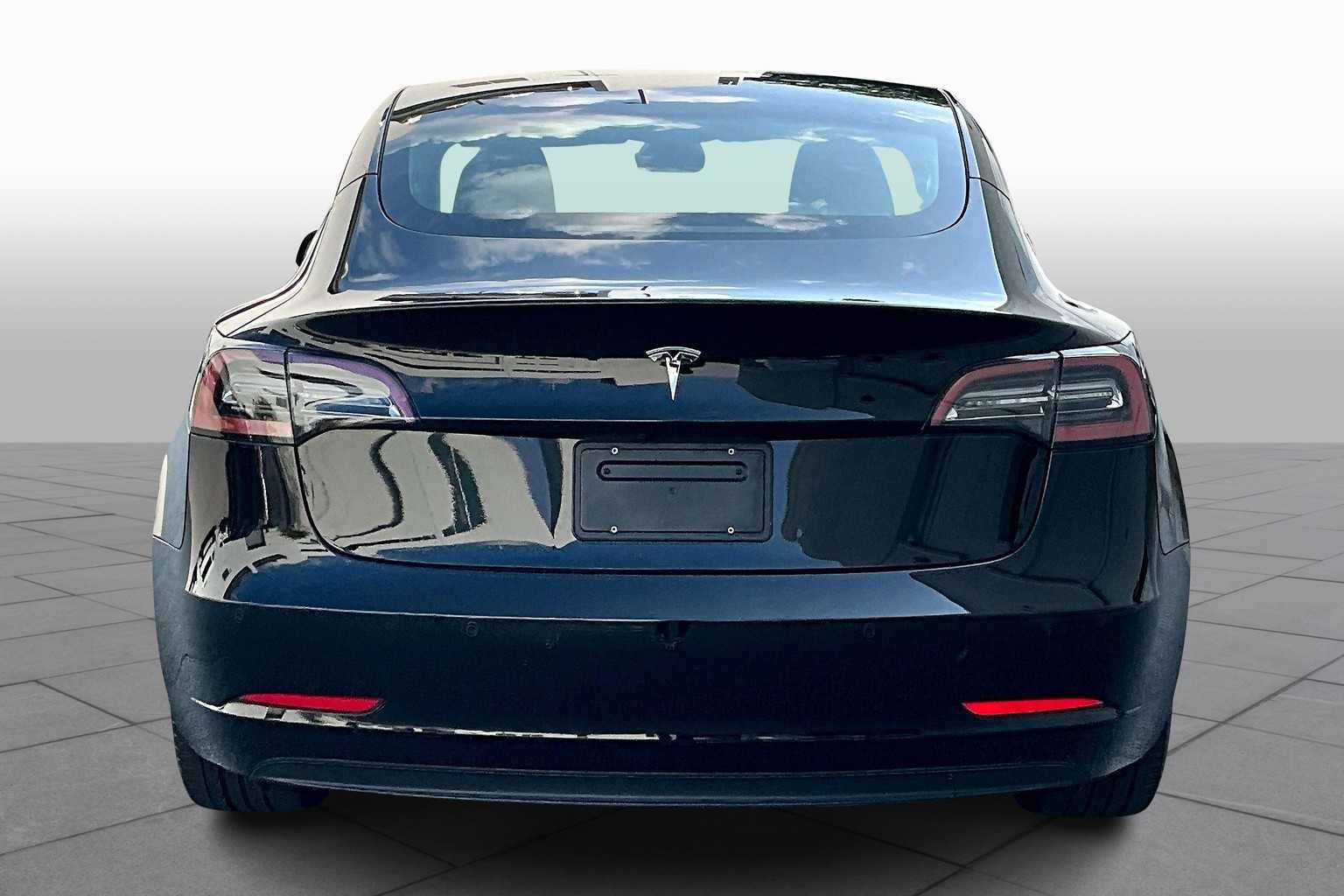 2022 Tesla Model 3 photo 4