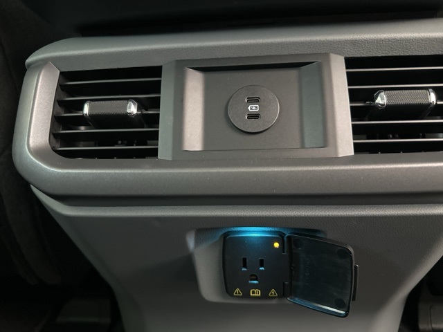 2025 Ford F-150 XLT photo 33