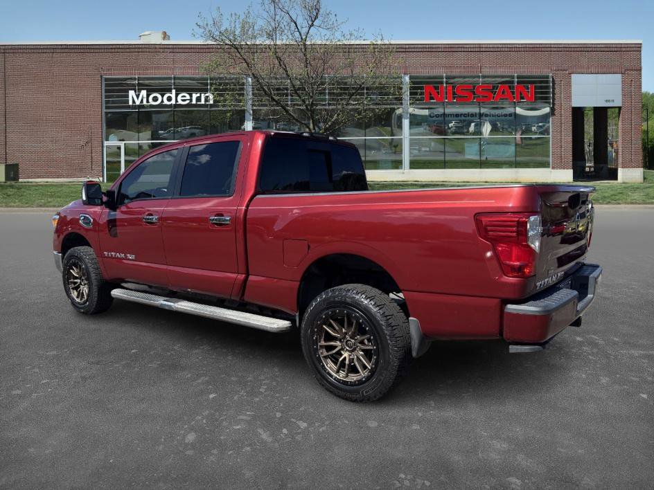 2019 Nissan Titan SV photo 2
