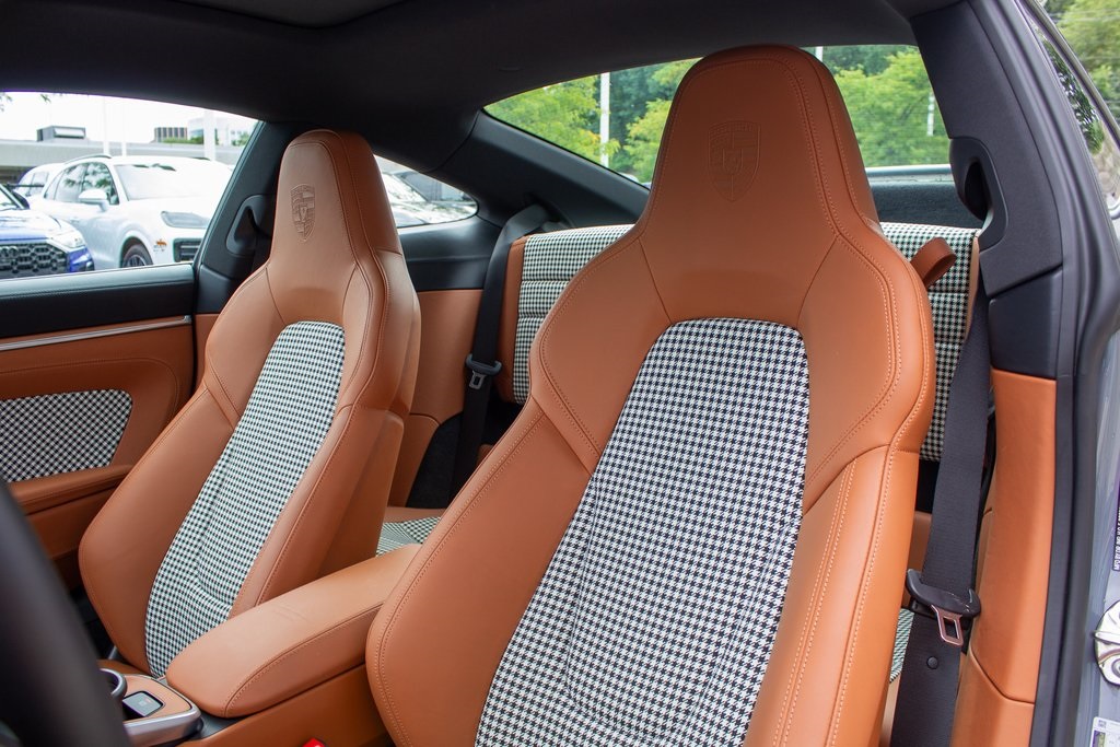 2024 Porsche 911 4S photo 12