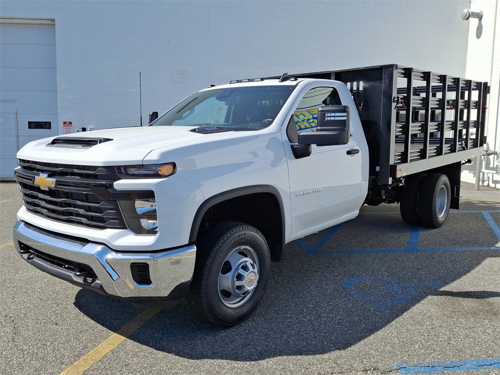 2025 Chevrolet Silverado 3500HD Work Truck photo 2