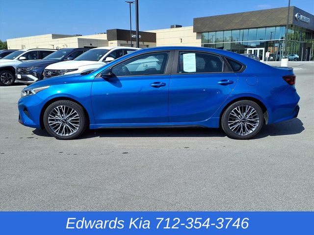 2024 Kia Forte GT-Line photo 2