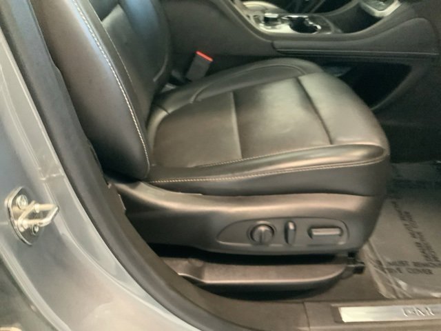 2023 Gmc Acadia SLT photo 17