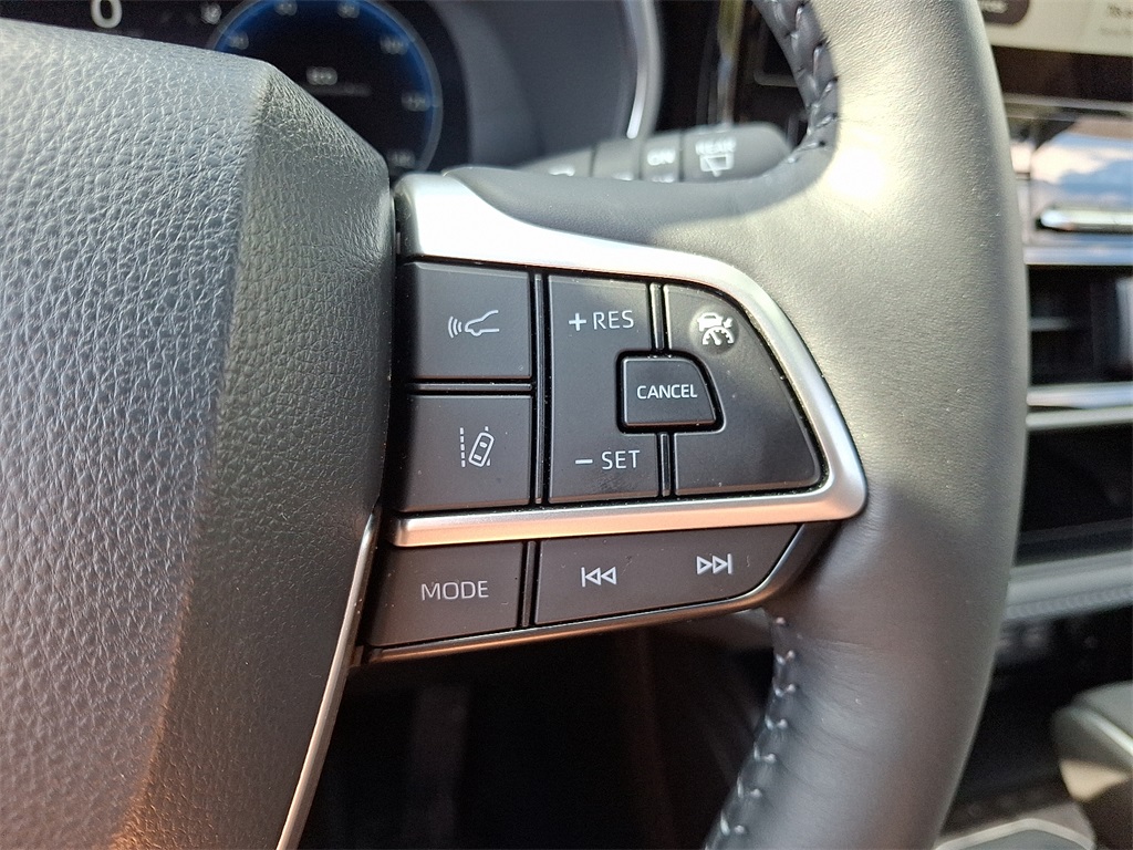 2024 Toyota Highlander Platinum photo 24