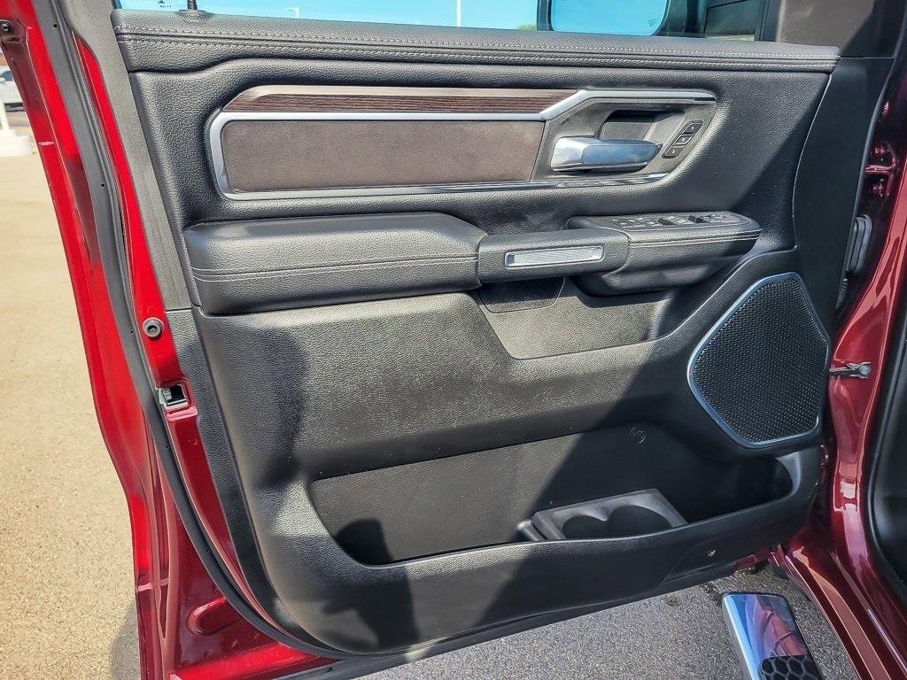 2025 RAM 1500 - Image 19