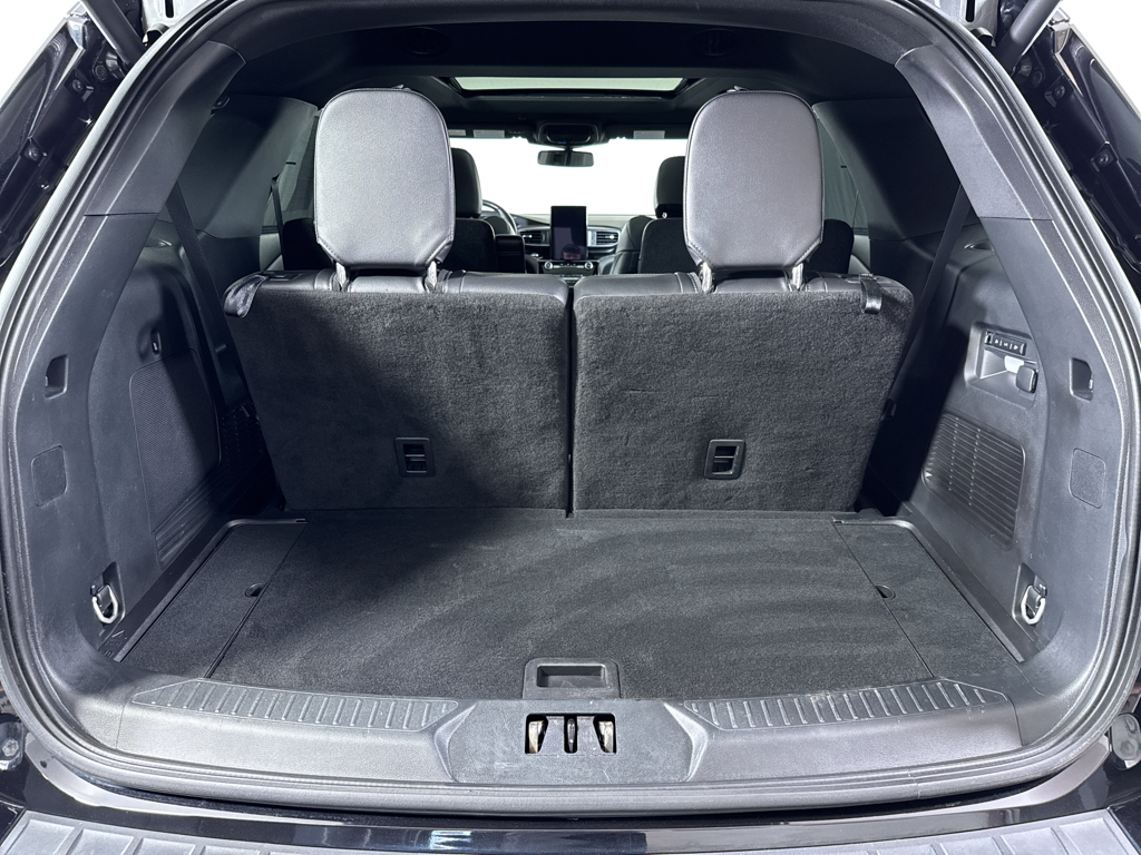 2023 Ford Explorer ST photo 16