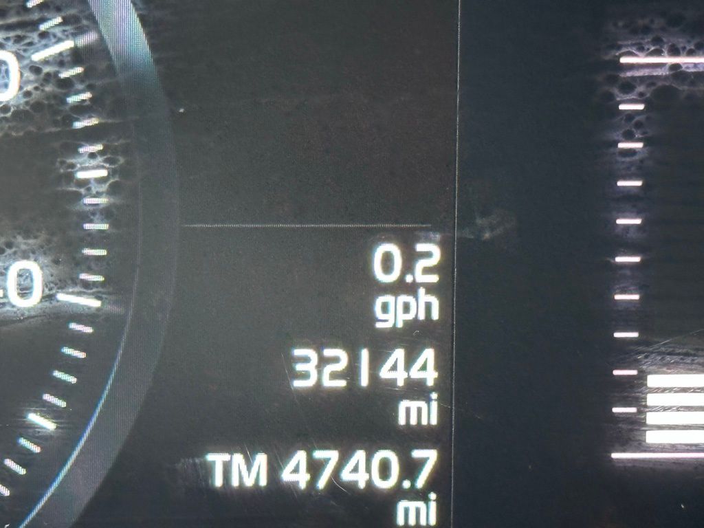 2019 Volvo XC60 T5 Momentum photo 11