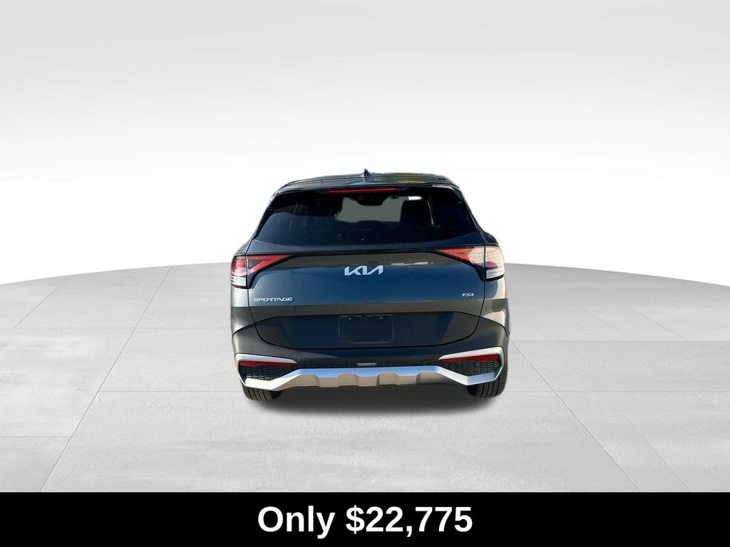 2024 Kia Sportage LX photo 4