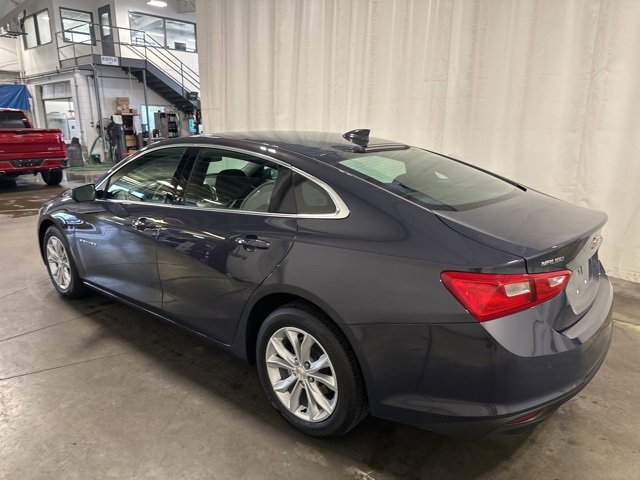 2025 Chevrolet Malibu 1LT photo 3