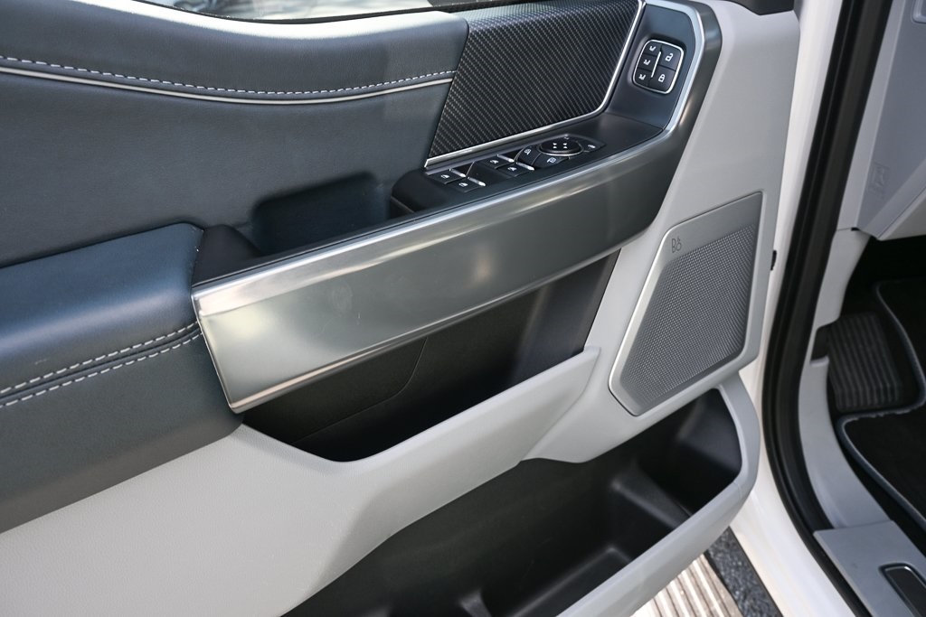 2023 Ford F-150 XLT photo 8