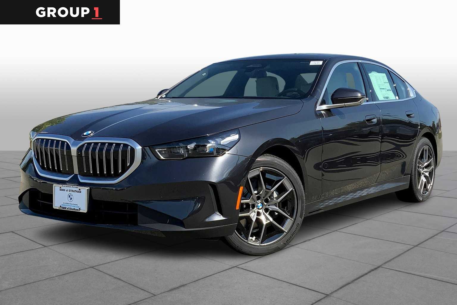 BMW 5シリーズ 黒 約32000km New 2025 BMW 5 Series 530i xDrive 4dr Car in Stratham