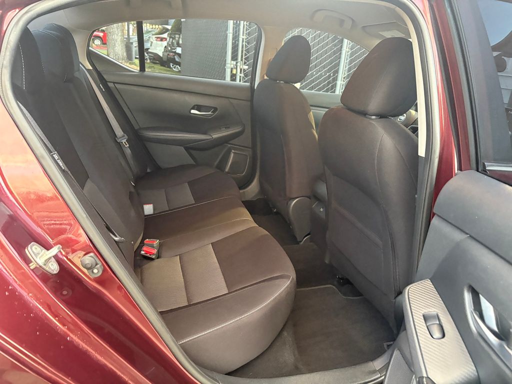 2022 Nissan Sentra SV photo 28