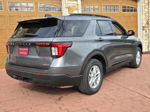 2026 Ford Explorer photo 3