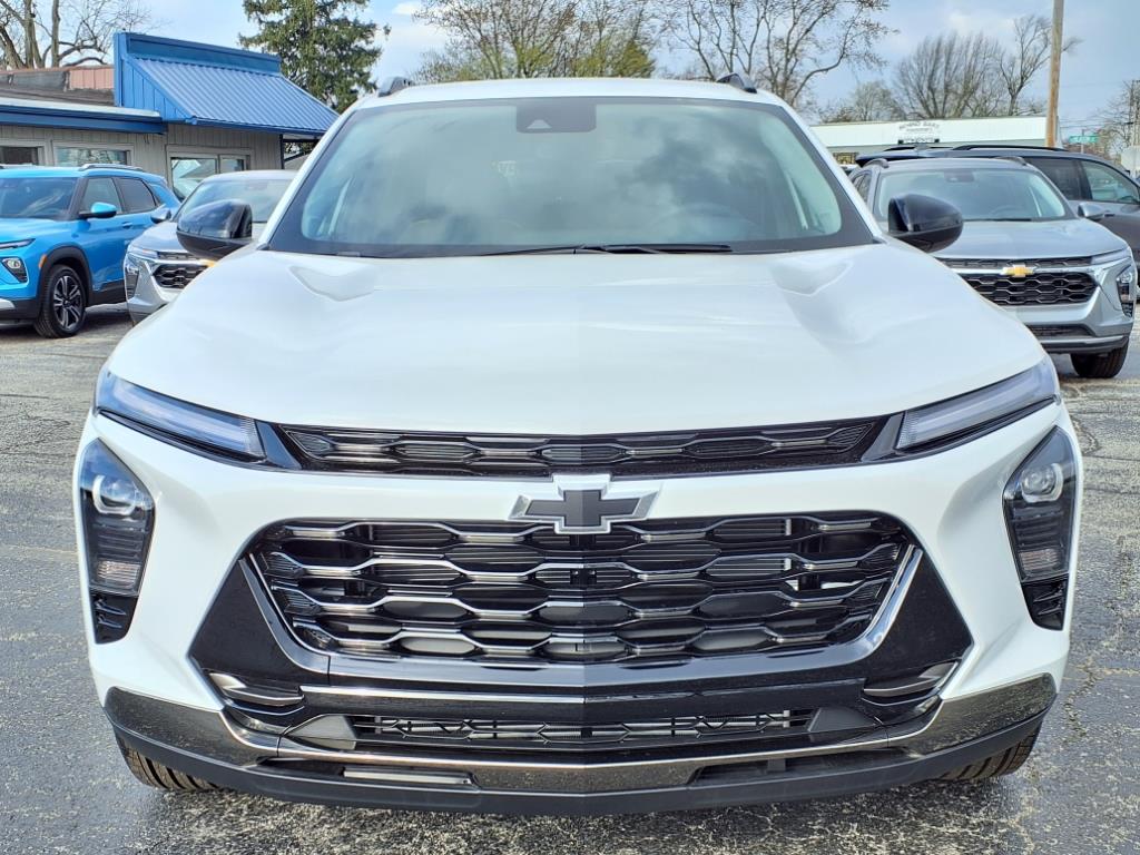 2025 Chevrolet Trax ACTIV photo 2
