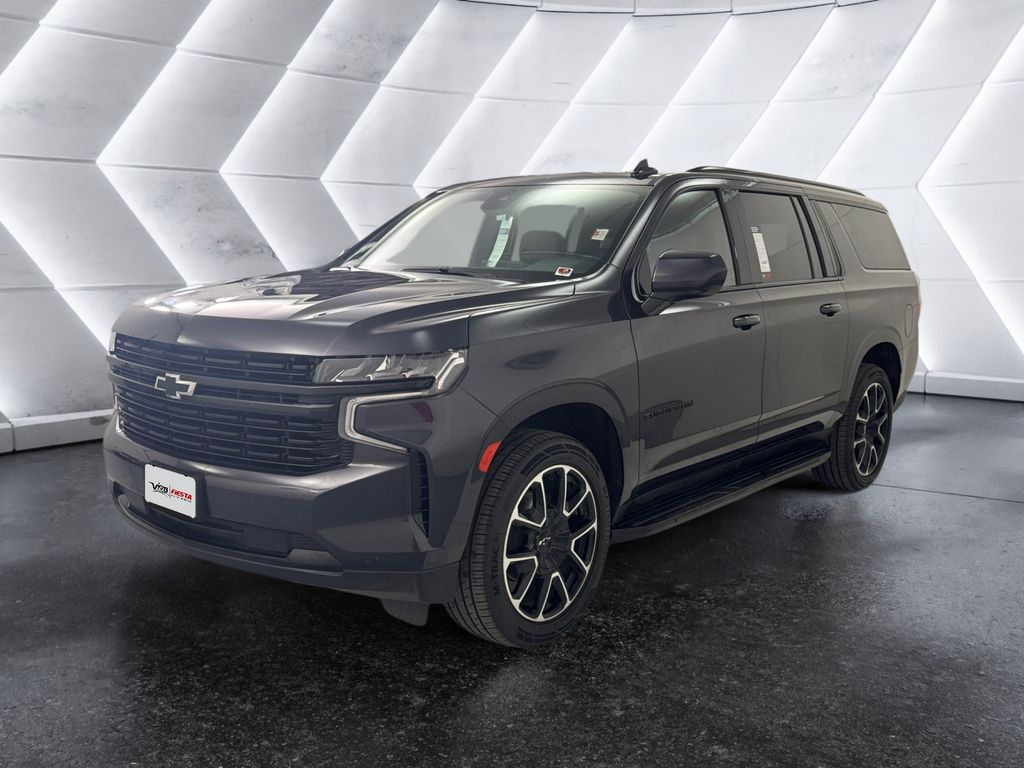 2024 Chevrolet Suburban RST photo 3