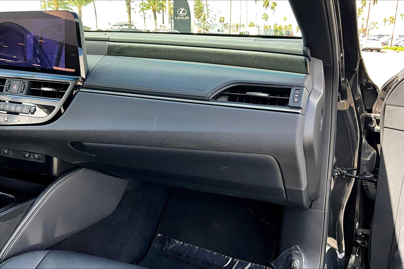 2023 Lexus ES Premium photo 18
