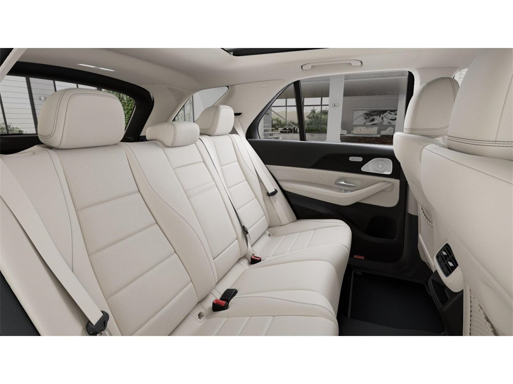 2026 Mercedes Benz GLE 350 4MATIC photo 4