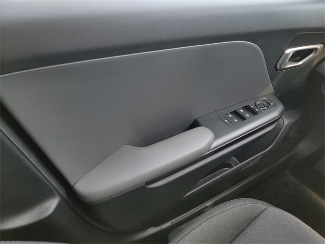 2025 Kia K4 LX photo 27