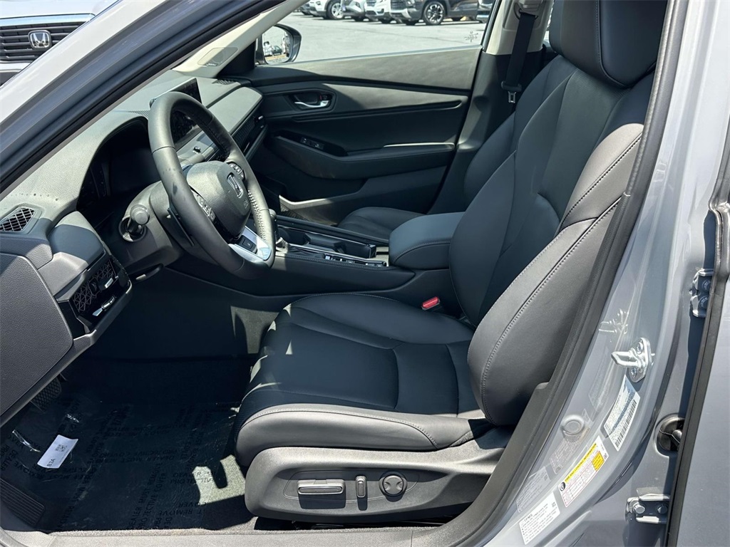 2025 Honda Accord Hybrid Touring photo 4