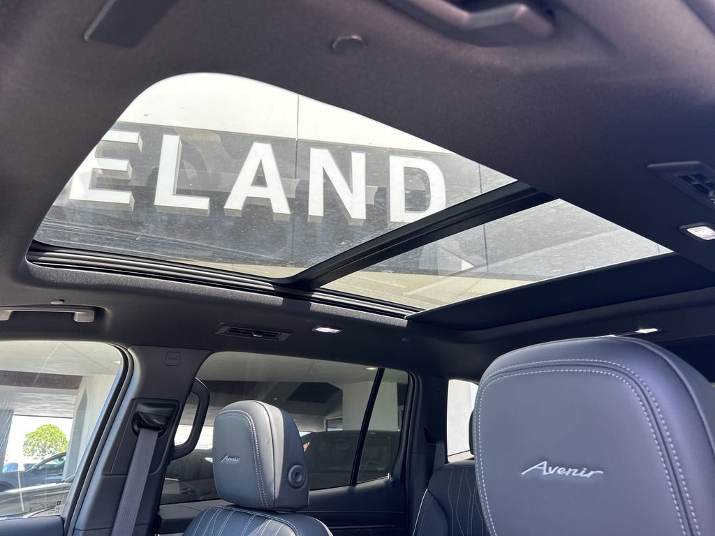 2026 Buick Enclave Avenir photo 23