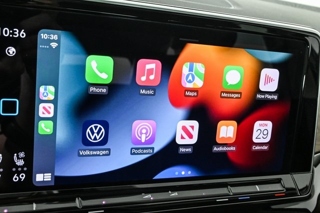 2026 Volkswagen Atlas SE Technology photo 14